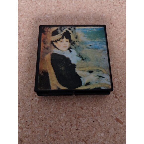 Pill Box Made in Hong Kong - Picture 1 of 4